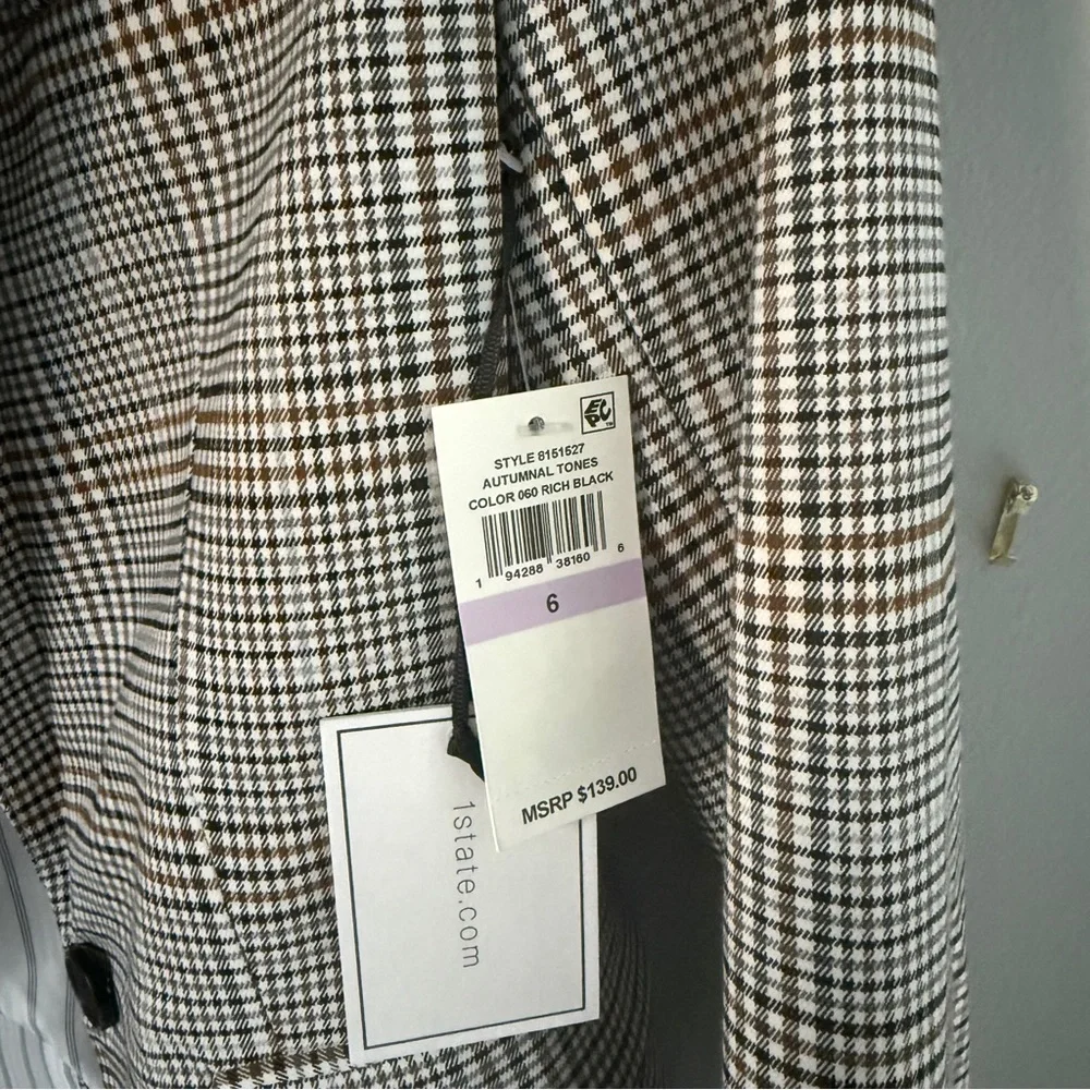 1. State Peak Lapel Blazer, NWT, Size 6 - Picture 7 of 8
